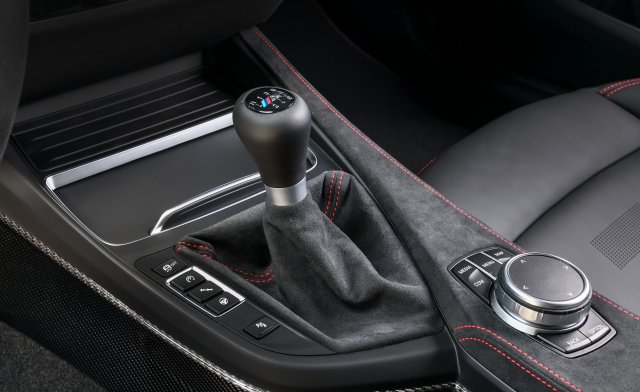 2020-bmw-m2-cs-112-1572965638.jpg